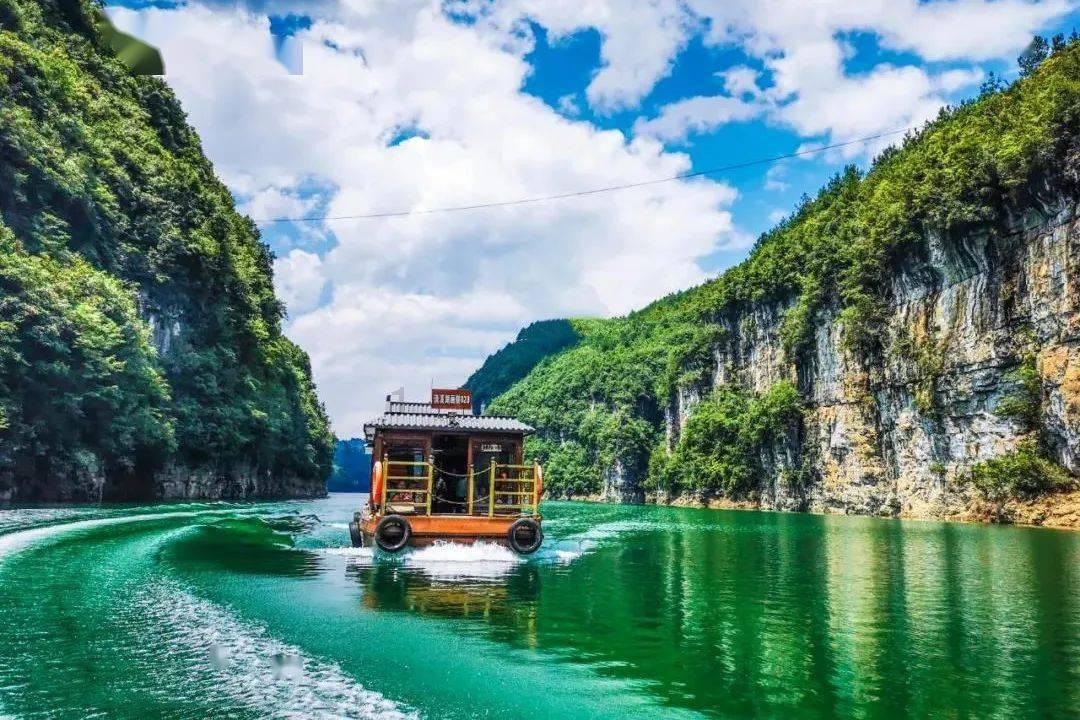 楼顶再盖三层楼,如此违建太吓人,现场画面
