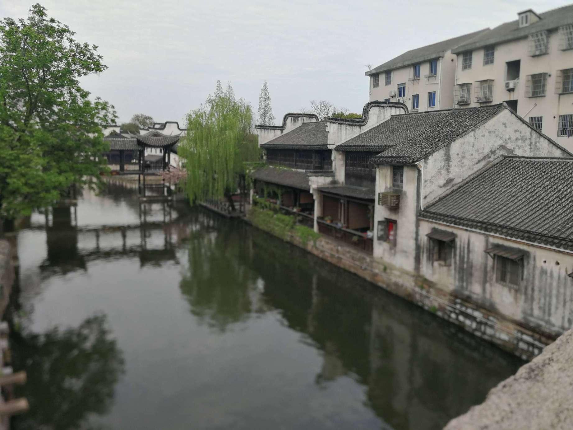 记者：祝贺青岛红狮获得中甲资格，一城双超又有加