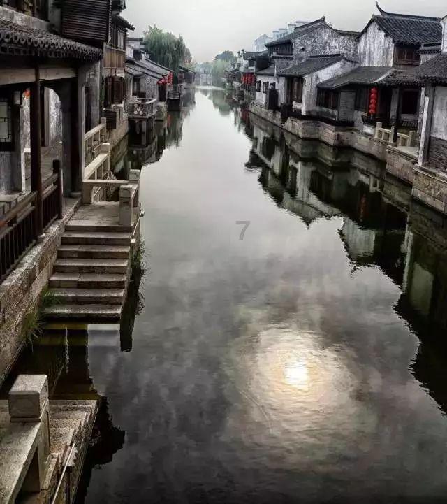 高速交警紧急搬运挽损